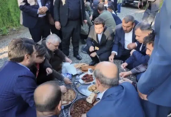 Bingöl Sürekli Köyünde Asırlık Bayram Divanı Kuruldu
