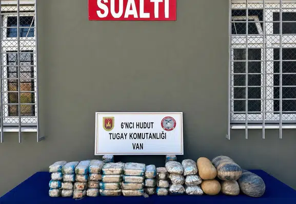 Van sınırında uyuşturucu sevkiyatına geçit verilmedi