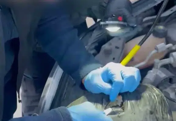 Tunceli yolundaki uyuşturucu sevkiyatına polis engeli