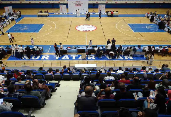 Vanlı gençler geleceğin teknolojilerini Nur Tatar’da sergiledi