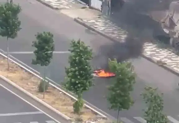 Diyarbakırda trafikte motosiklet korku dolu anlar yaşattı
