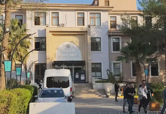 Mardin'de yol verme kavgası üç can aldı