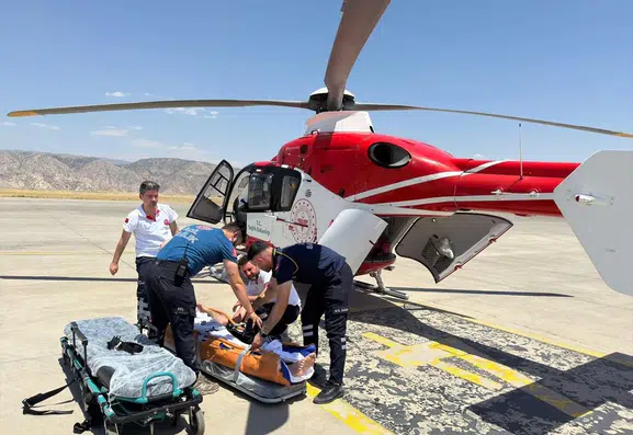 Şırnakta ağır yaralanan hasta hava ambulansıyla Şanlıurfaya sevk edildi