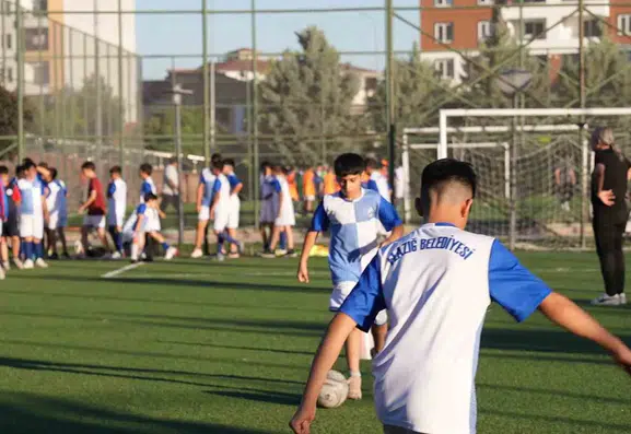 Elazığlı çocuklar yaz tatilini sporla dolu geçiriyor