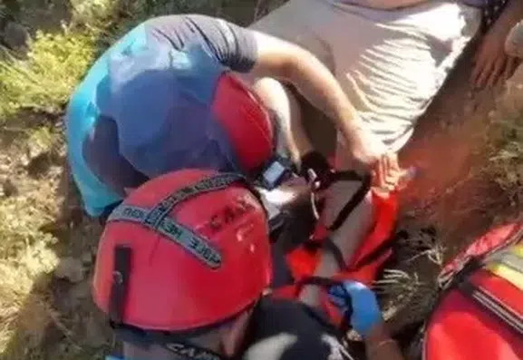 Tunceli'de yürüyüşe çıkan genç ayağını sakatlayınca ekipler harekete geçti