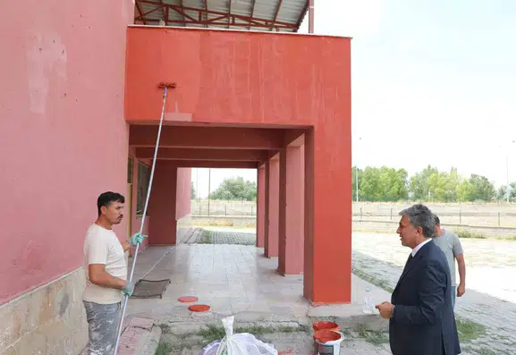 Ağrı Milli Eğitim Müdürü Çakan okullardaki hazırlıkları yerinde denetledi