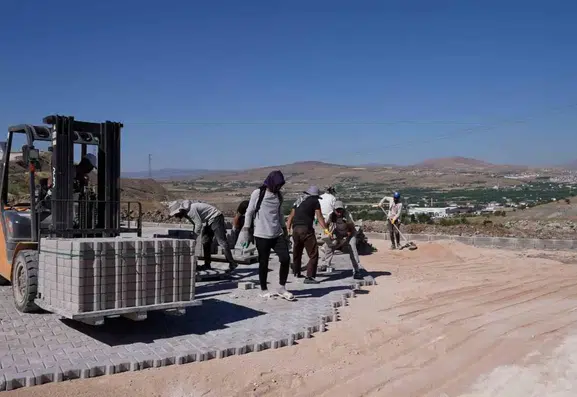 Elazığ Asri Mezarlıkta ziyaretler için yenileme çalışmaları hız kazandı