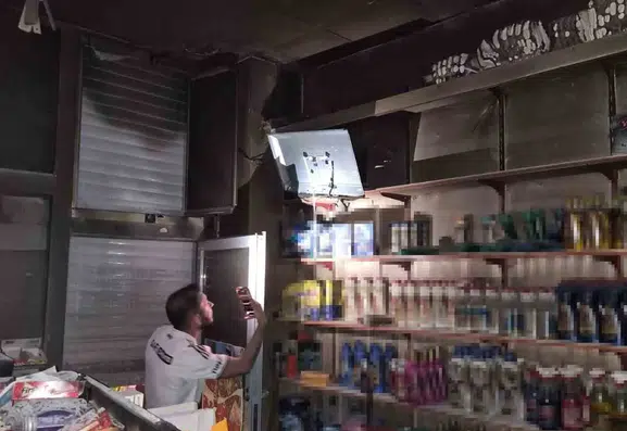 Van Erciş'te bir dükkanda çıkan yangın korkulu anlar yaşattı