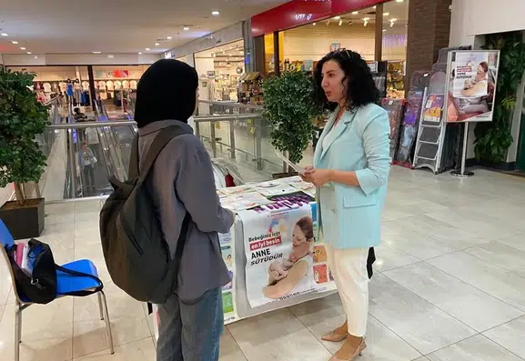 Elazığlı anneler için emzirme bilgilendirme standı kuruldu