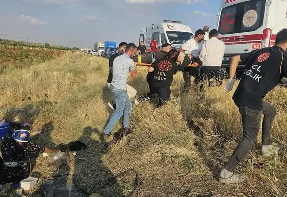 Şanlıurfa'da devrilen minibüsün yolcularından 18 kişi evine döndü