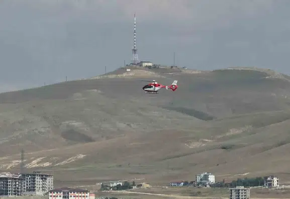 Van'da yaşlı hasta için hava ambulansı seferberliği
