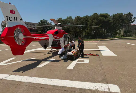 Silopi'de TIR kazasında ağır yaralanan kişi helikopterle Diyarbakır'a götürüldü