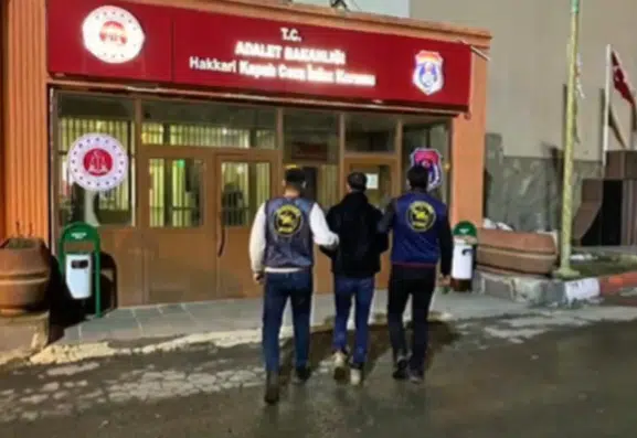 Hakkari Jandarması aranan 82 suçluyu operasyonlarla yakalayarak cezaevine gönderdi