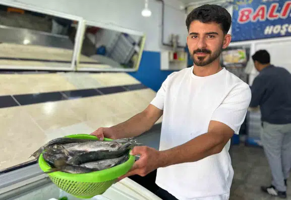 Van Gölü’nde balık avı sezonu yeniden açıldı