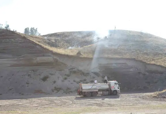 Ahlat'ta otluk alanda yangın paniği itfaiyenin hızlı müdahalesiyle söndü