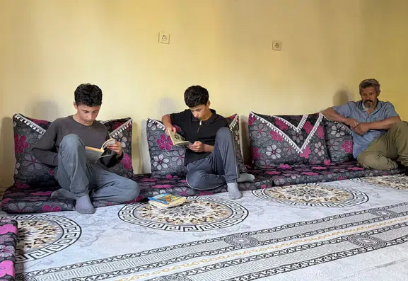 Yüksekova'da imkansızlıkları aşan ikizler Fen Lisesi hayallerine ulaştı