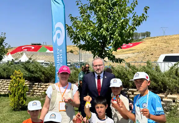 Malazgirt Zaferi etkinliklerinde Ahlat'ta sanat dolu buluşma