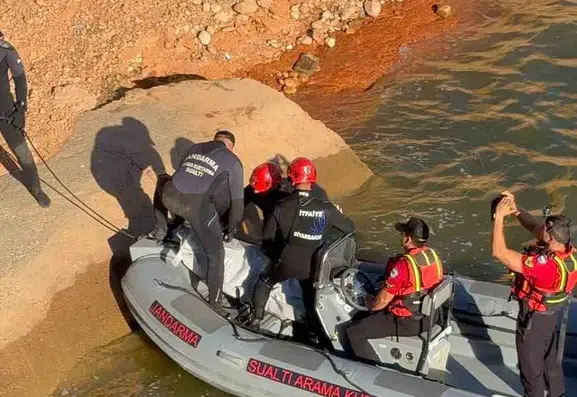 Çınar ilçesindeki Göksu Barajı sularında cansız bir erkek bedeni bulundu