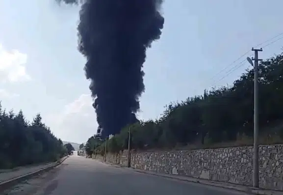 Elazığ Organize Sanayi'deki fabrikada yangın çıktı