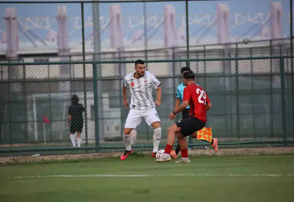 Elazığspor Afyon kampındaki üçüncü sınavında Balıkesirspor ile yenişemedi