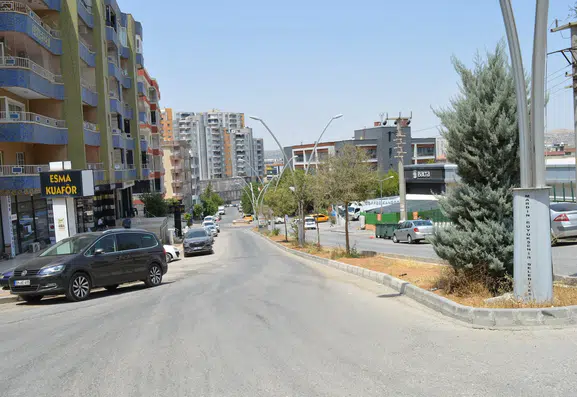Mardin kavurucu sıcaklarla boşaldı
