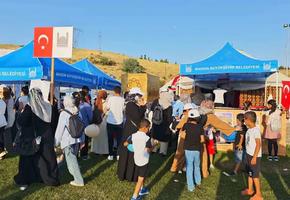 Ahlat'ta 955 yıllık zafer coşkusu dolu dolu sürüyor