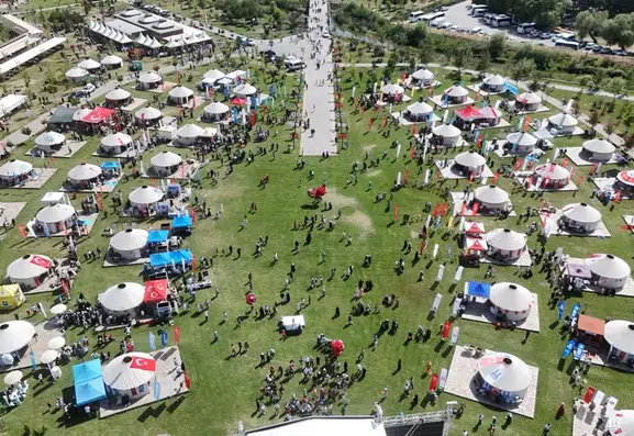 Ahlat'ta Malazgirt Zaferi'nin 955. yıl dönümü coşkuyla kutlanıyor