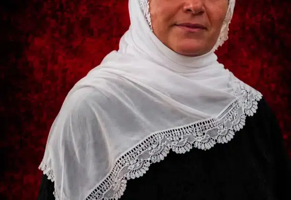 Batman'da annesini bıçaklayıp çöp konteynerine atan oğul tutuklandı