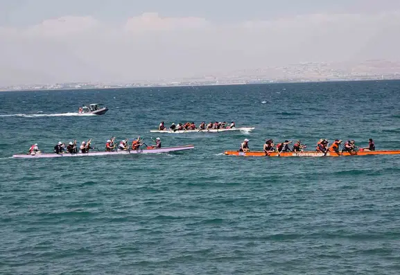 Van Gölü kıyısında düzenlenen su sporları festivali renkli anlarla tamamlandı