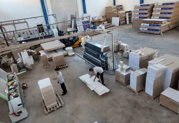 Ercişli girişimci mobilya fabrikasıyla 28 kişiye ekmek kapısı açtı