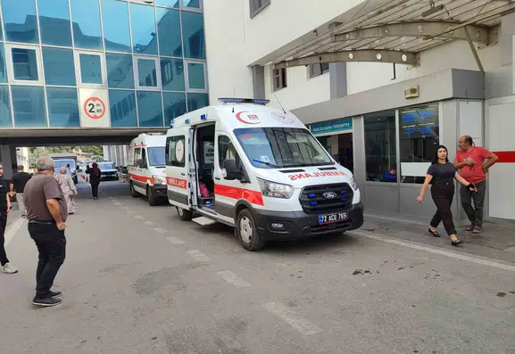 Batman Kozluk ilçesinde bir baba ailesini katledip yaşamına son verdi