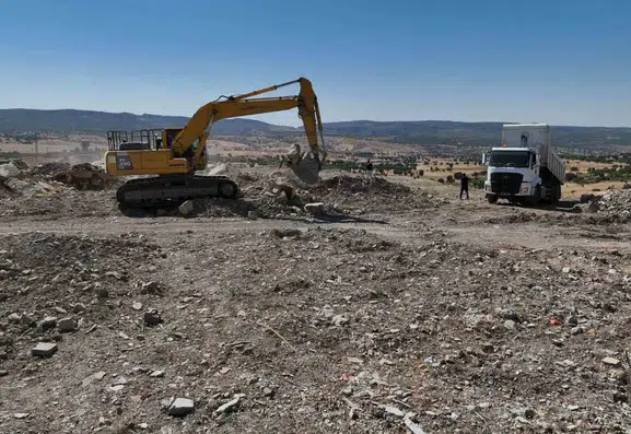 Dicle'de 15 yıllık çöp sahası rehabilite edilerek yeşil alana dönüştürülüyor