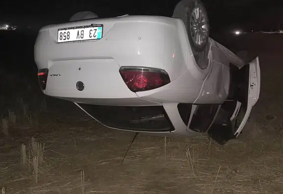 Ergani yolunda kontrolden çıkan otomobil tarlaya uçtu