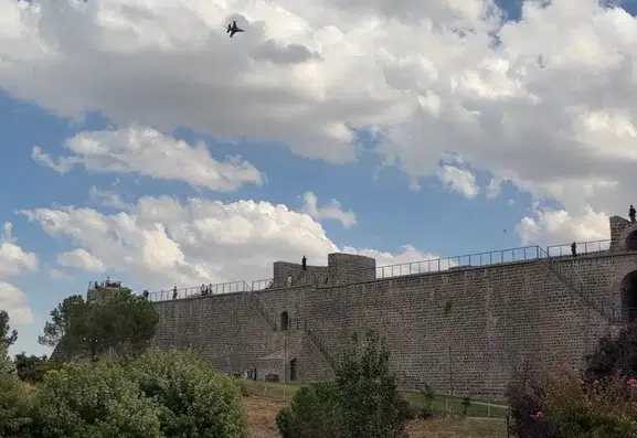 SOLOTÜRK Diyarbakır semalarında nefes kesen bir prova uçuşu gerçekleştirdi