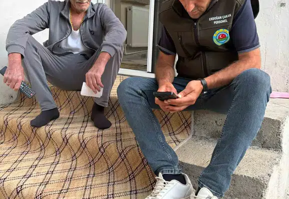 Malazgirt Ziraat Odası yaşlı çiftçinin başvurusunu evinde tamamladı