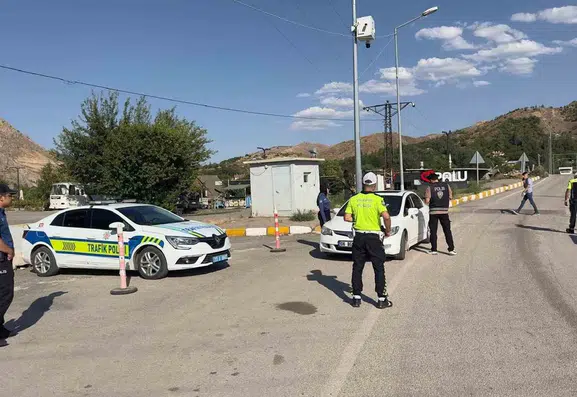 Palu Emniyet Müdürlüğü ilçede geniş çaplı asayiş denetimi gerçekleştirdi