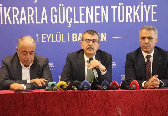 Bakan Tekin'den Batman'da sivil topluma 'Terörsüz Türkiye' daveti