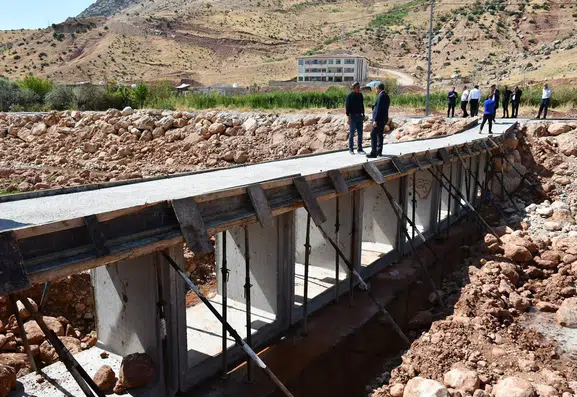 Şırnak Kasrik beldesinde selin izleri siliniyor