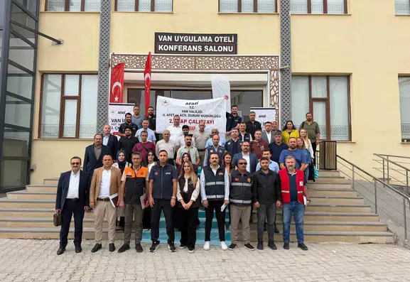 Van afetlere karşı yeni yol haritasını belirliyor