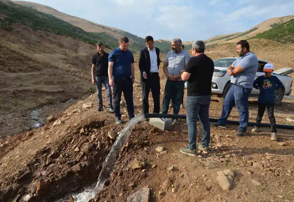 Tatvan Kaymakamı köylerdeki altyapı ve ulaşım yatırımlarını yerinde denetledi