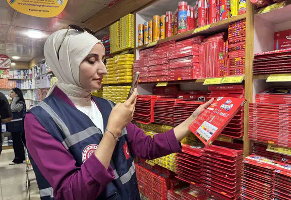 Van'da okul alışverişi öncesi kırtasiyelerde sıkı denetim