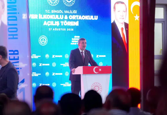 Cumhurbaşkanı Yardımcısı Yılmaz Bingöl'de yeni okulun açılışını yaptı