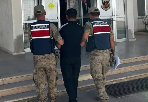 Viranşehirde aranan dolandırıcı jandarma operasyonuyla yakalandı