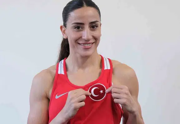 Elazığlı Milli Boksör Gizem Özer Avrupa Şampiyonası İçin Ringe Çıkıyor