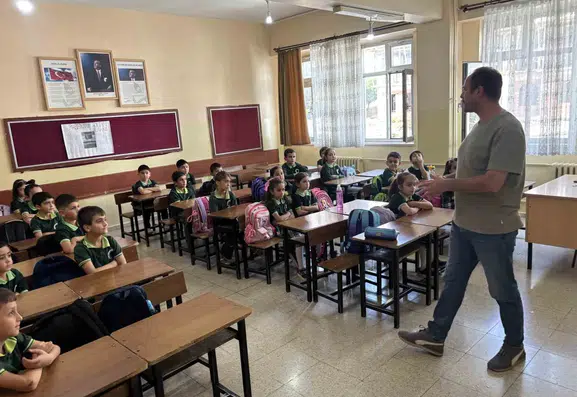 Bingöl genelinde öğrenciler yeni eğitim yılı için ders başı yaptı