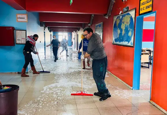 Yüksekova'da okullar yeni eğitim yılına pırıl pırıl hazırlanıyor