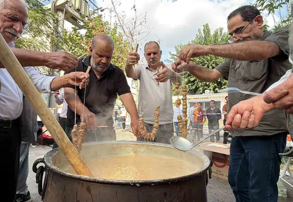 Siverek halkı unutulmaya yüz tutan Kerge geleneğini meydanda yaşattı