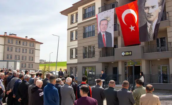 TOKİ Diyarbakır'da vatandaşın yüzünü güldürdü