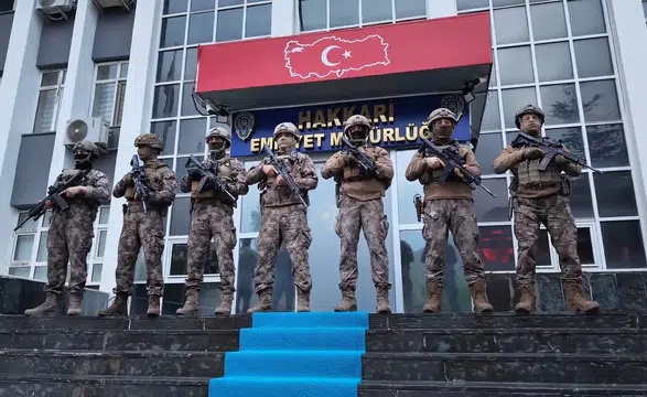 Hakkari ve Van merkezli tefecilik çetesine operasyon yapıldı