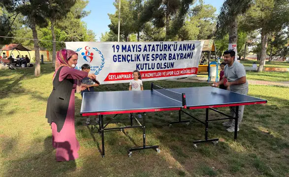 Ceylanpınar Cumhuriyet Parkı masa tenisi heyecanıyla şenlendi